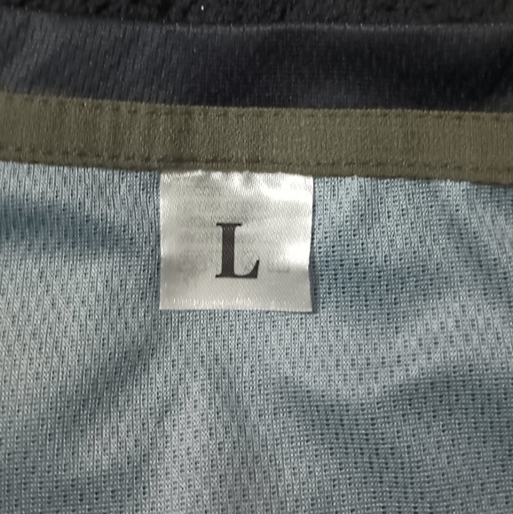 Men's Polyester Short Sleeve Shirt Size Large - Picture 2 of 2